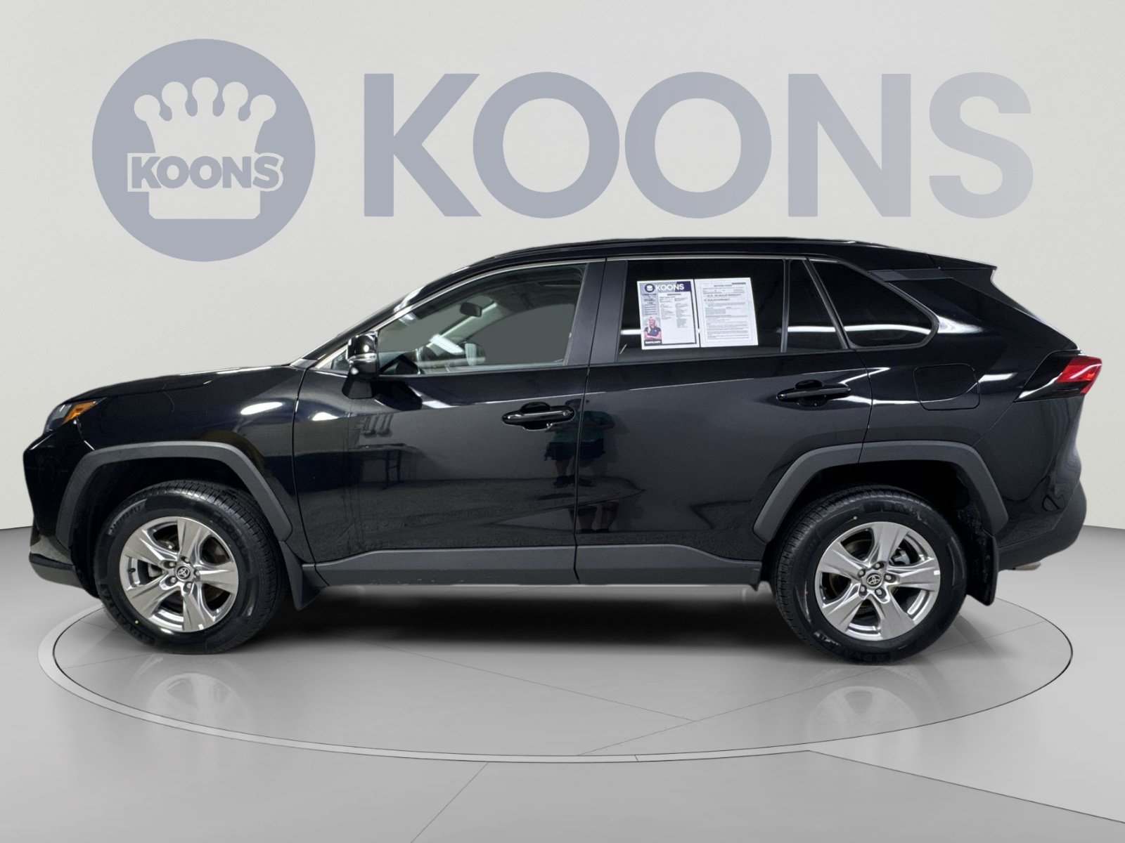 Used 2023 Toyota RAV4 XLE w/ Convenience Package AWD/4WD image 17