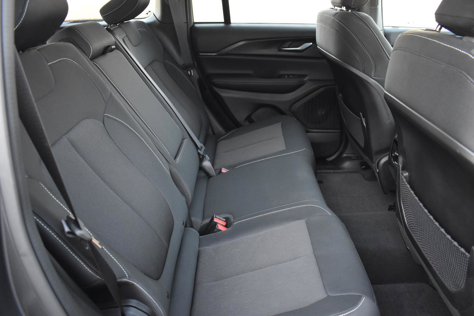 Used 2024 Jeep Grand Cherokee Laredo w/ Trailer Tow Package image 51