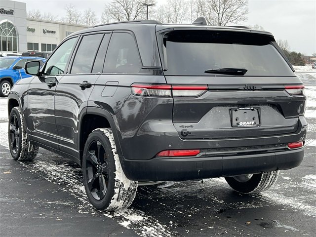 New 2025 Jeep Grand Cherokee Altitude image 8