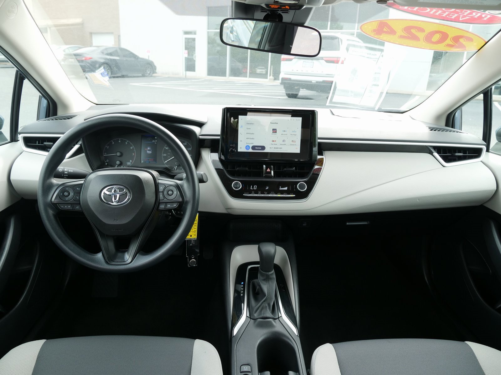 Used 2024 Toyota Corolla LE image 16