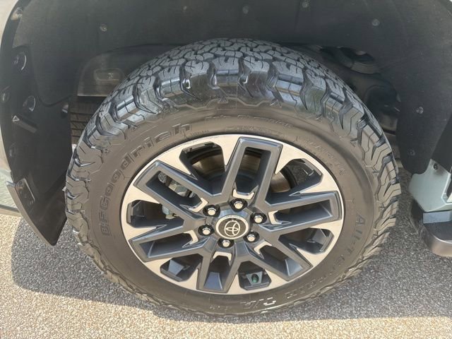 Used 2024 Toyota Sequoia Limited image 15