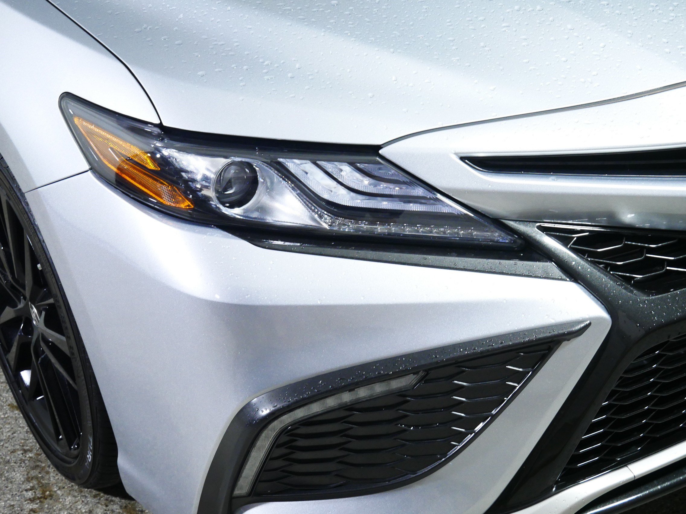 Used 2023 Toyota Camry XSE FWD image 16