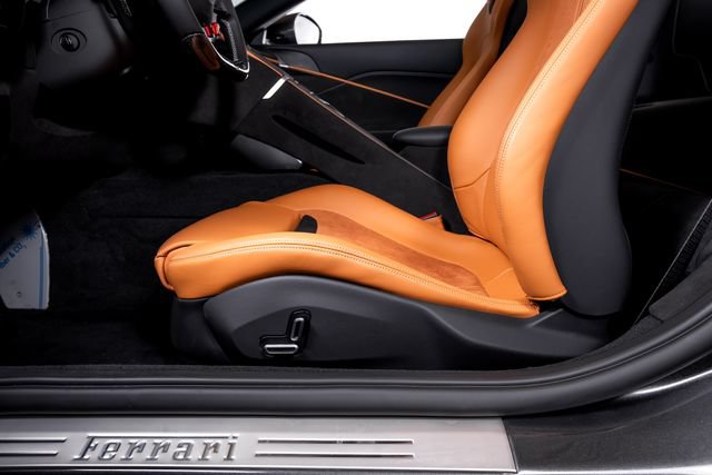 Certified 2026 Ferrari Roma Spider RWD image 25