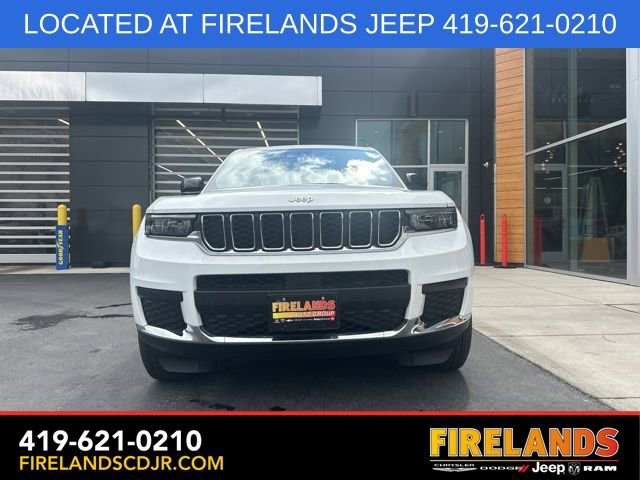 Used 2024 Jeep Grand Cherokee L Laredo image 2