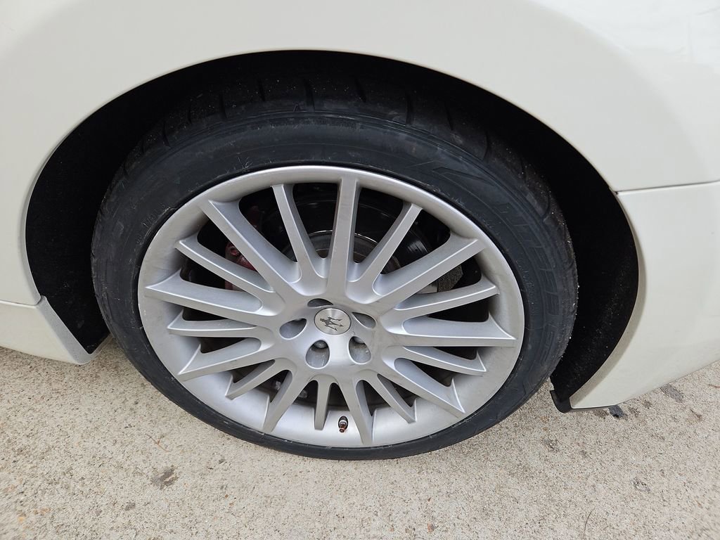 Used 2012 Maserati GranTurismo Sport image 27