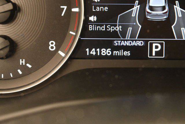 Used 2024 INFINITI QX50 Luxe AWD/4WD image 20