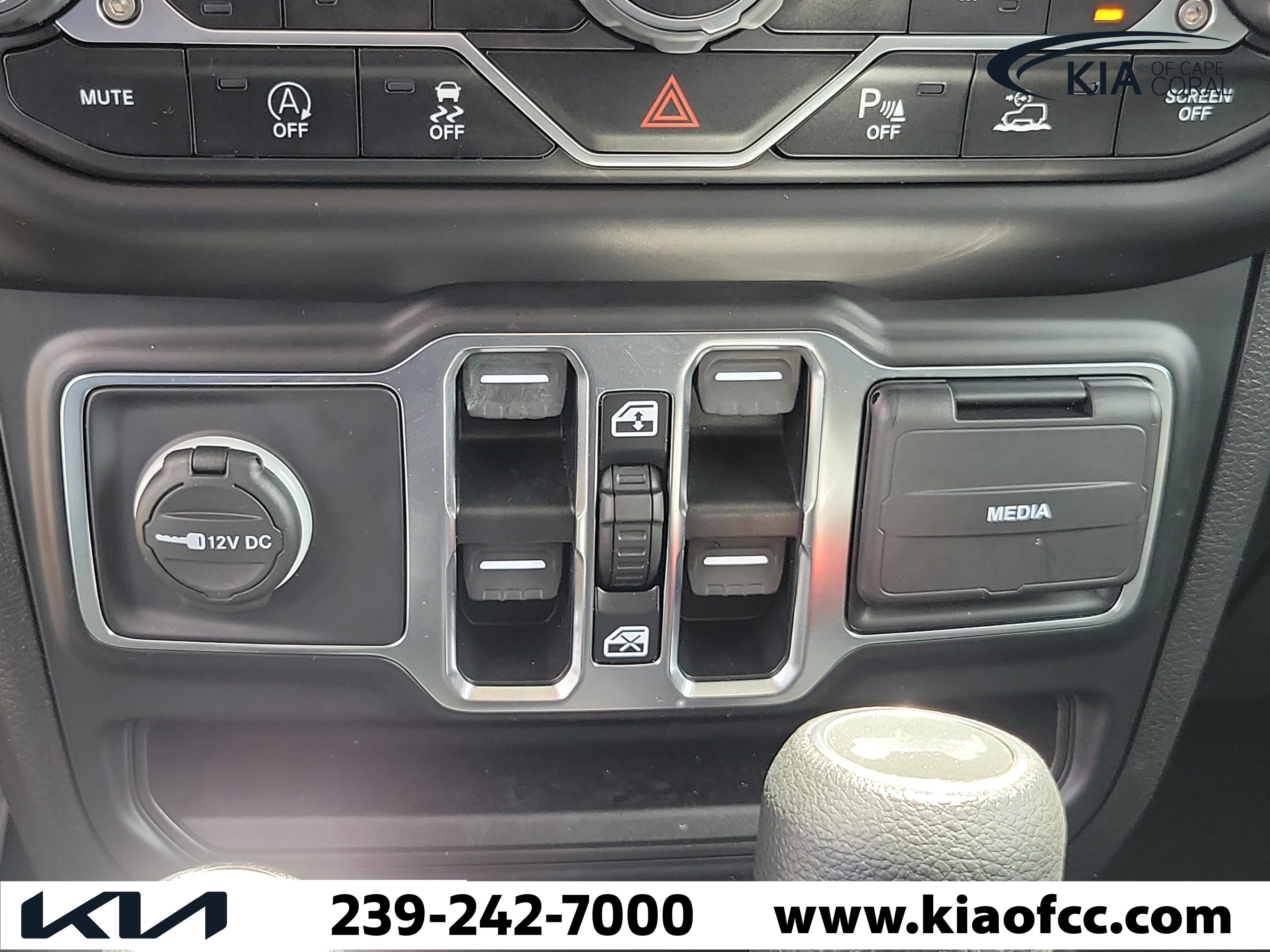 Used 2021 Jeep Wrangler Unlimited Sport AWD/4WD image 28