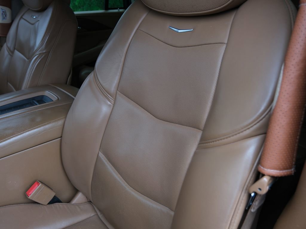 Used 2016 Cadillac Escalade Platinum AWD/4WD image 25