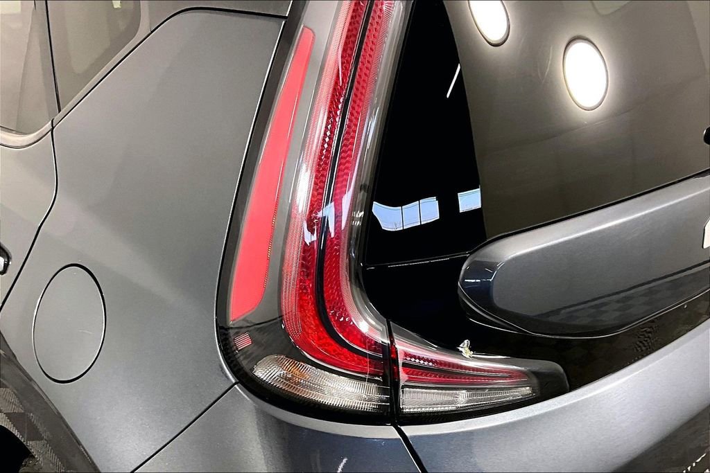 Used 2023 Kia Soul LX w/ LX Technology Package image 23