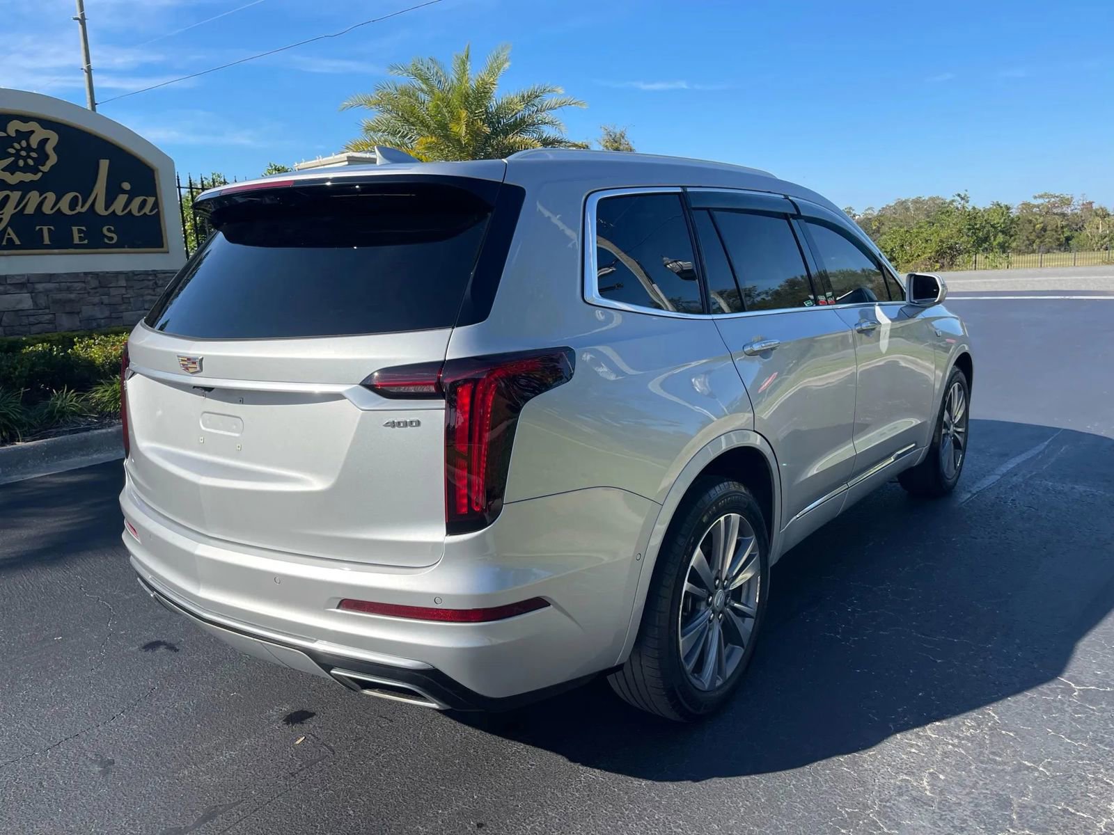 Used 2020 Cadillac XT6 Premium Luxury image 3
