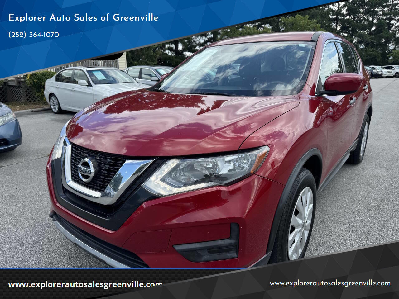 Used 2017 Nissan Rogue S AWD/4WD image 1
