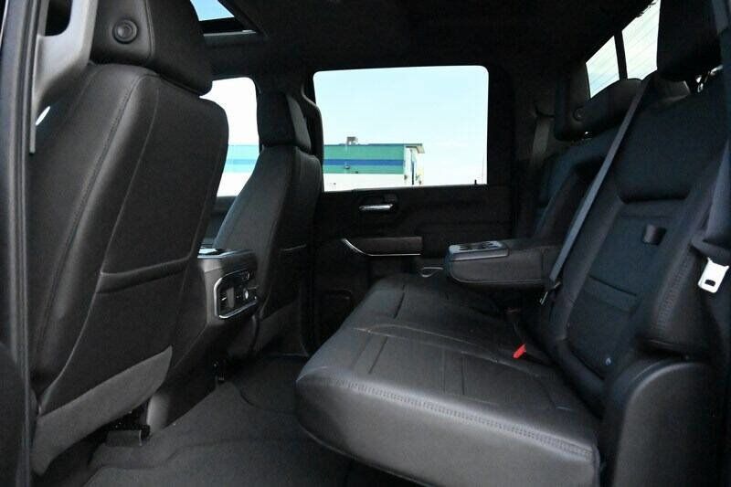 Used 2022 GMC Sierra 3500 Denali w/ Denali Ultimate Package AWD/4WD image 34