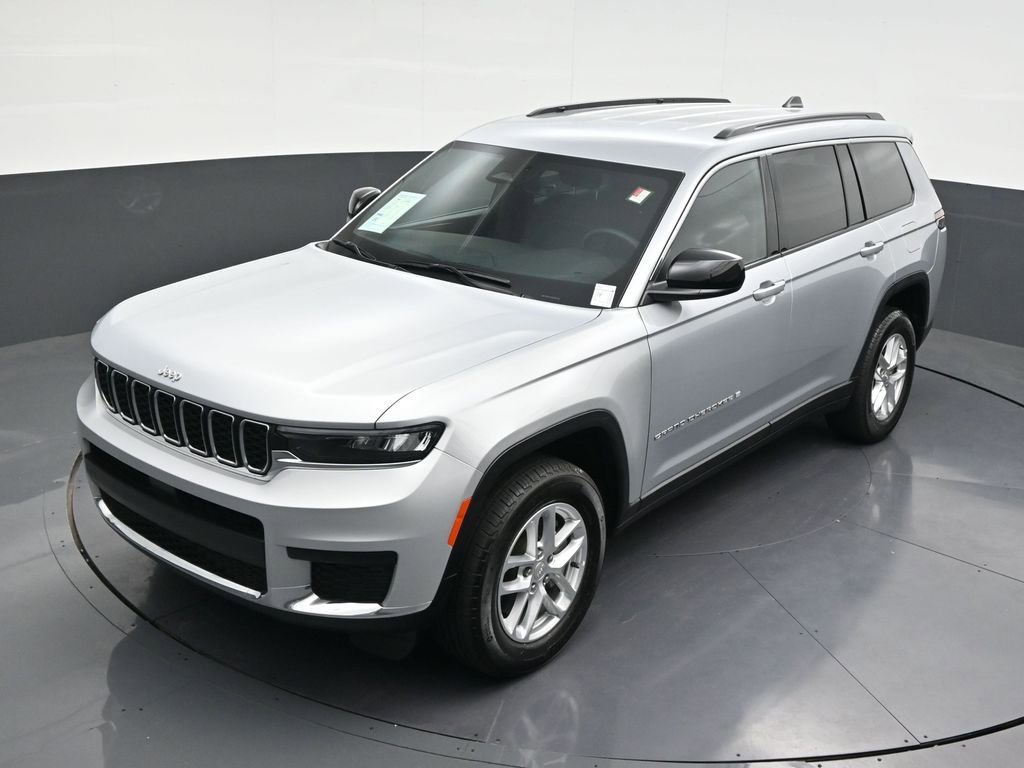 Used 2025 Jeep Grand Cherokee L Laredo image 16