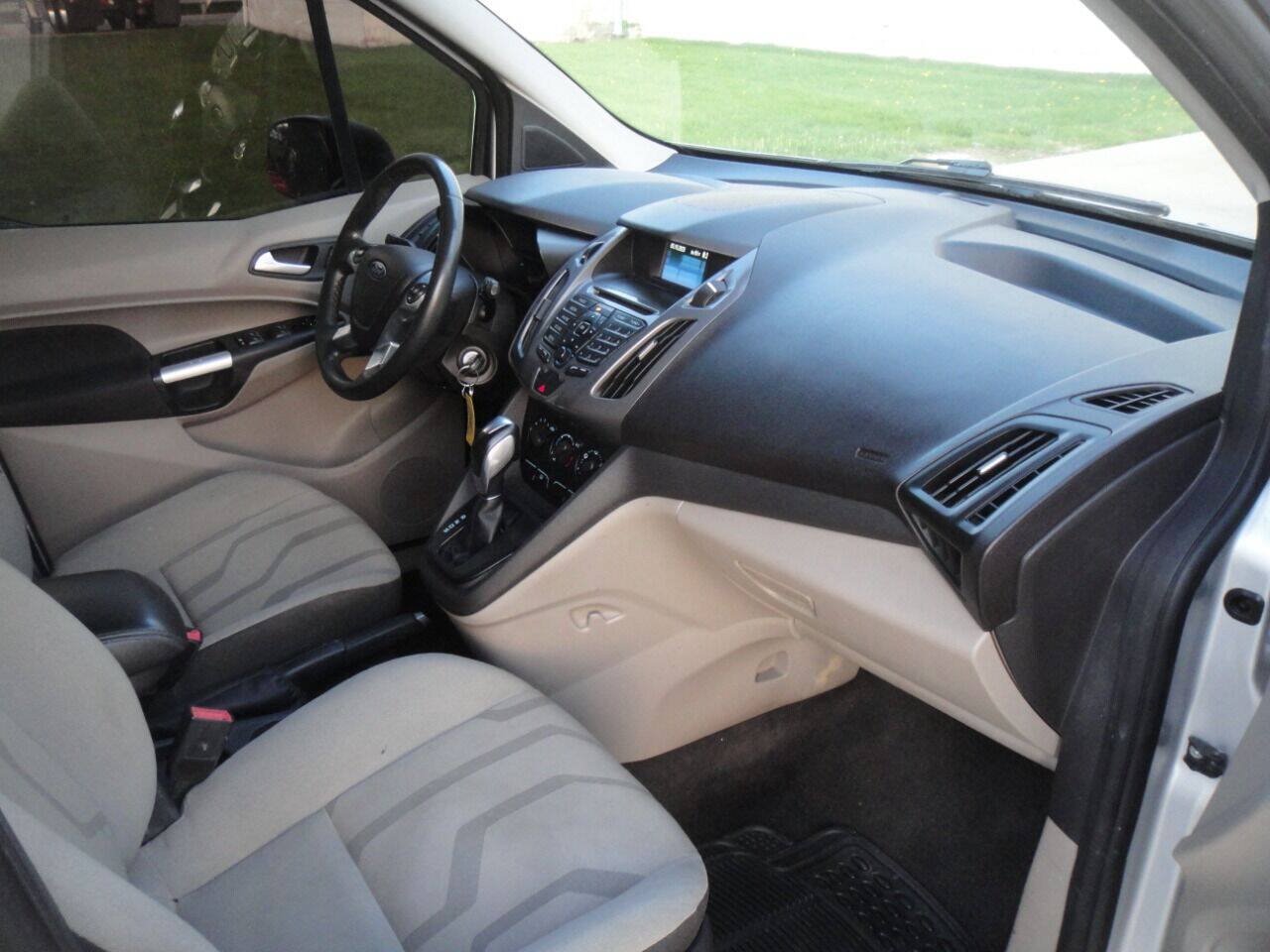 Used 2015 Ford Transit Connect XLT FWD image 10