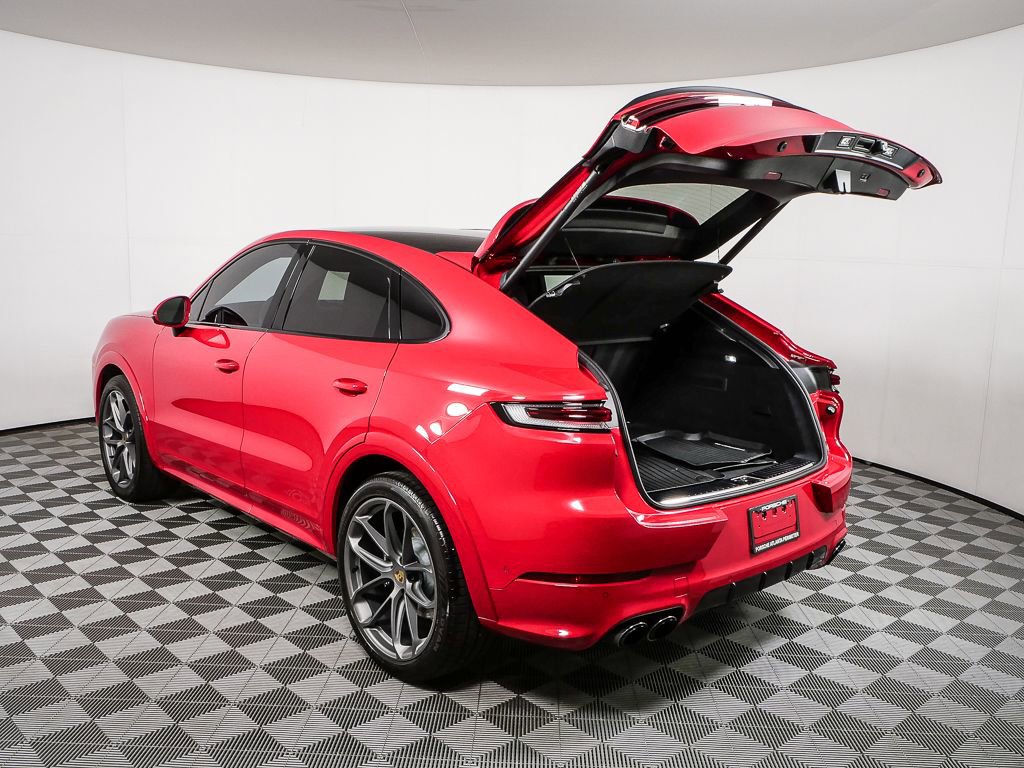 Certified 2024 Porsche Cayenne Coupe AWD/4WD image 34