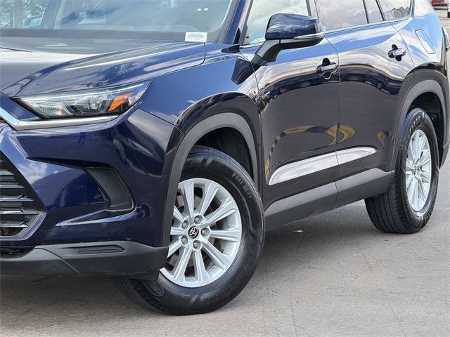 Certified 2025 Toyota Grand Highlander FWD image 3