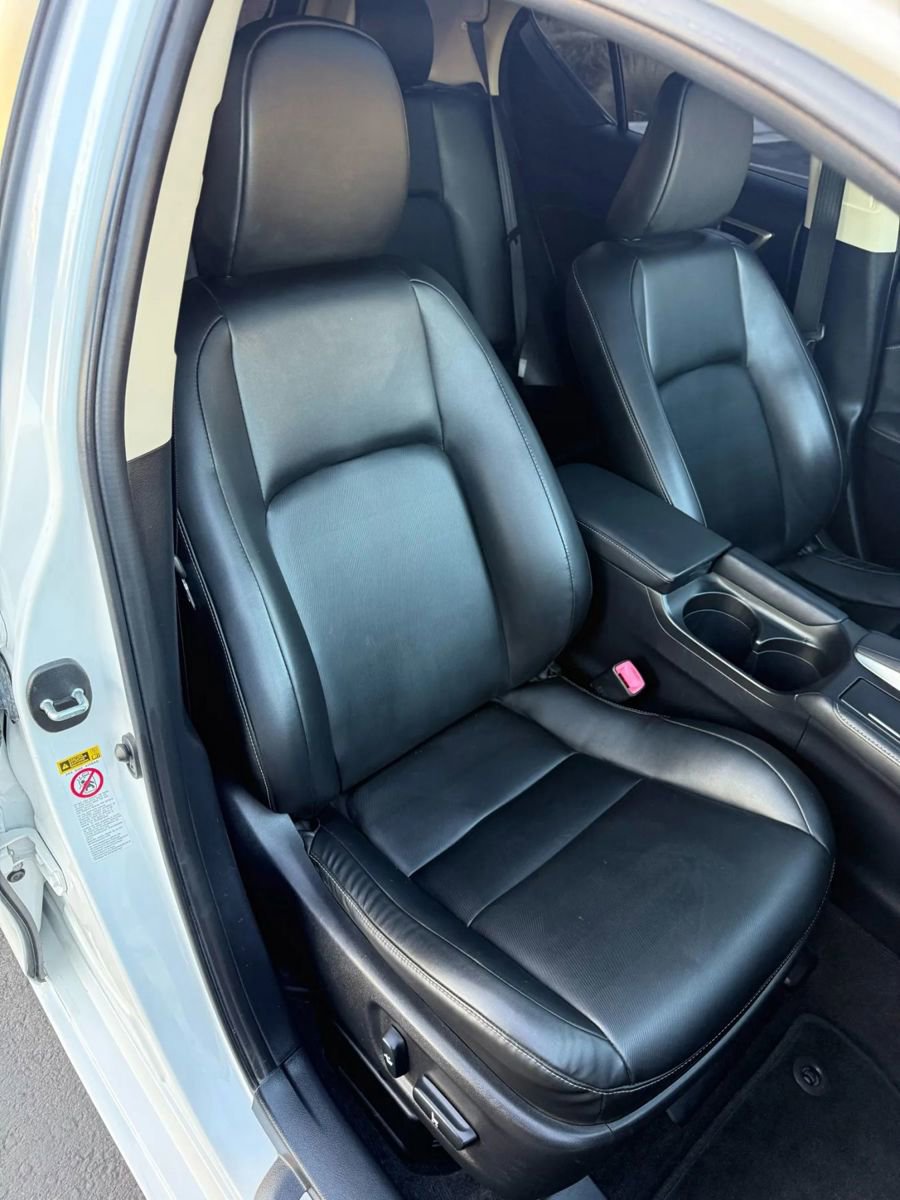 Used 2014 Lexus CT 200h Premium image 33