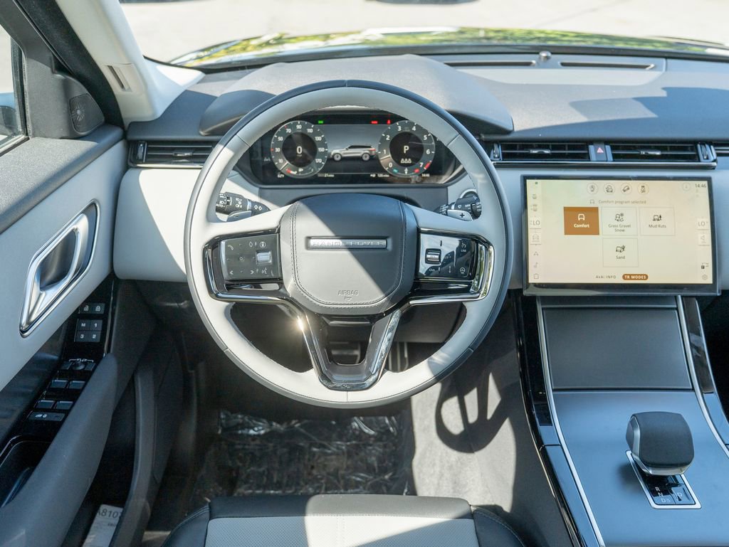 New 2025 Land Rover Range Rover Velar Dynamic SE image 12