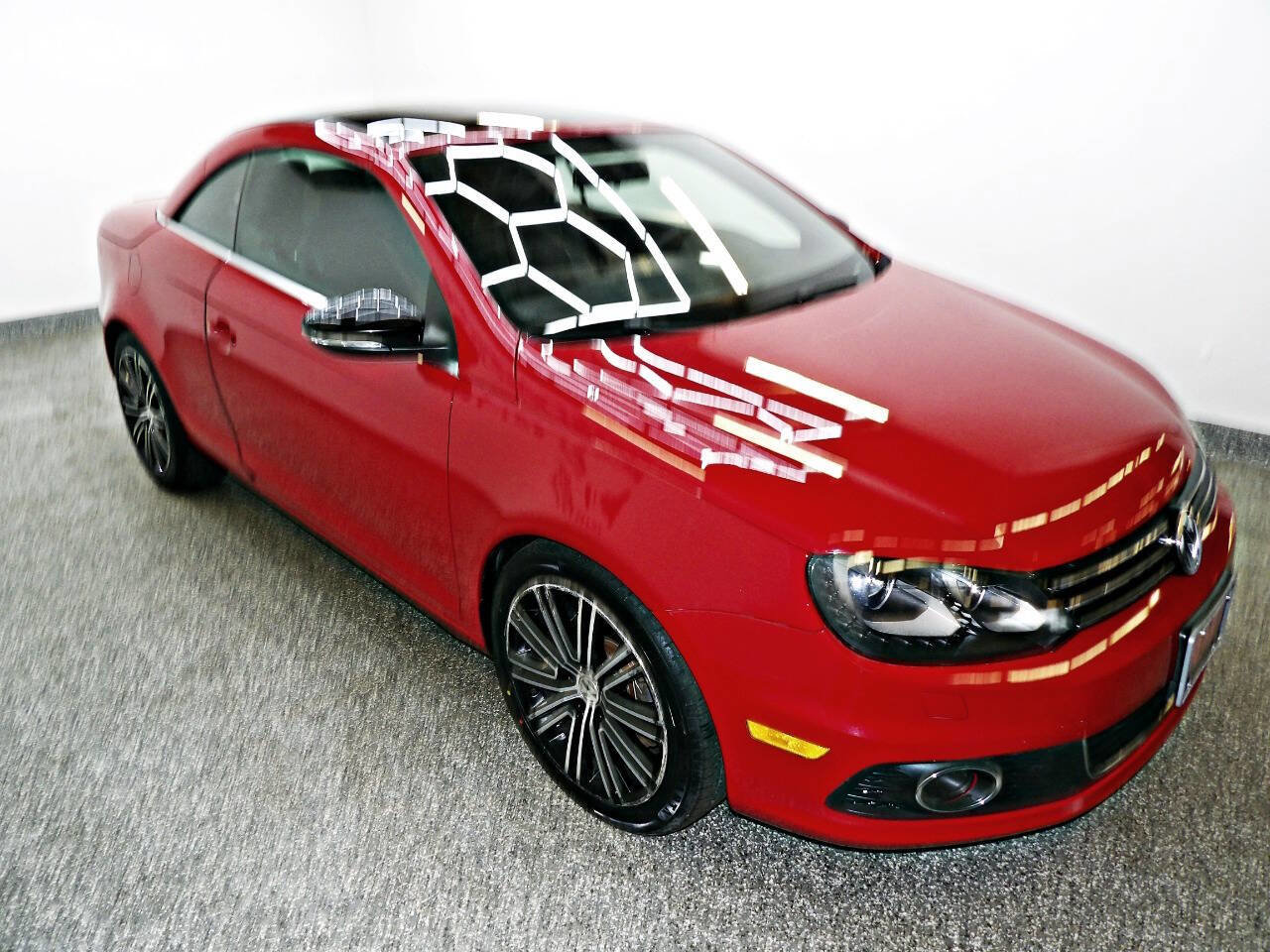 Used 2014 Volkswagen Eos image 3