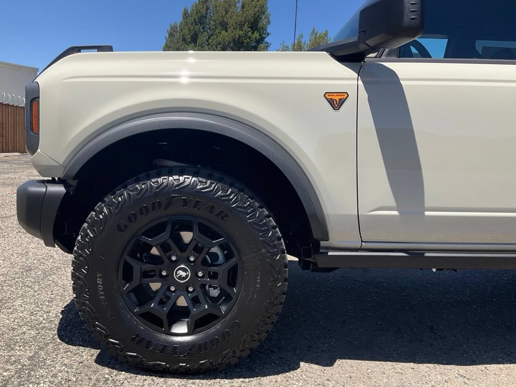 Used 2026 Ford Bronco Badlands AWD/4WD image 10