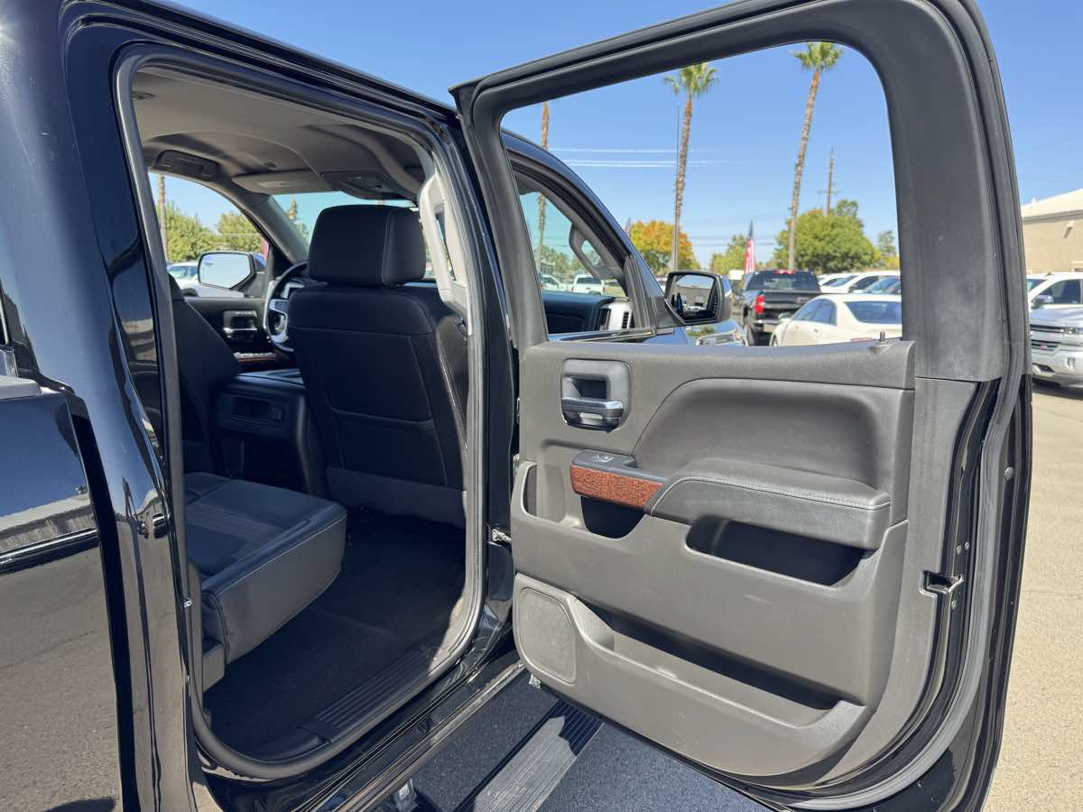 Used 2018 GMC Sierra 1500 SLT AWD/4WD image 18