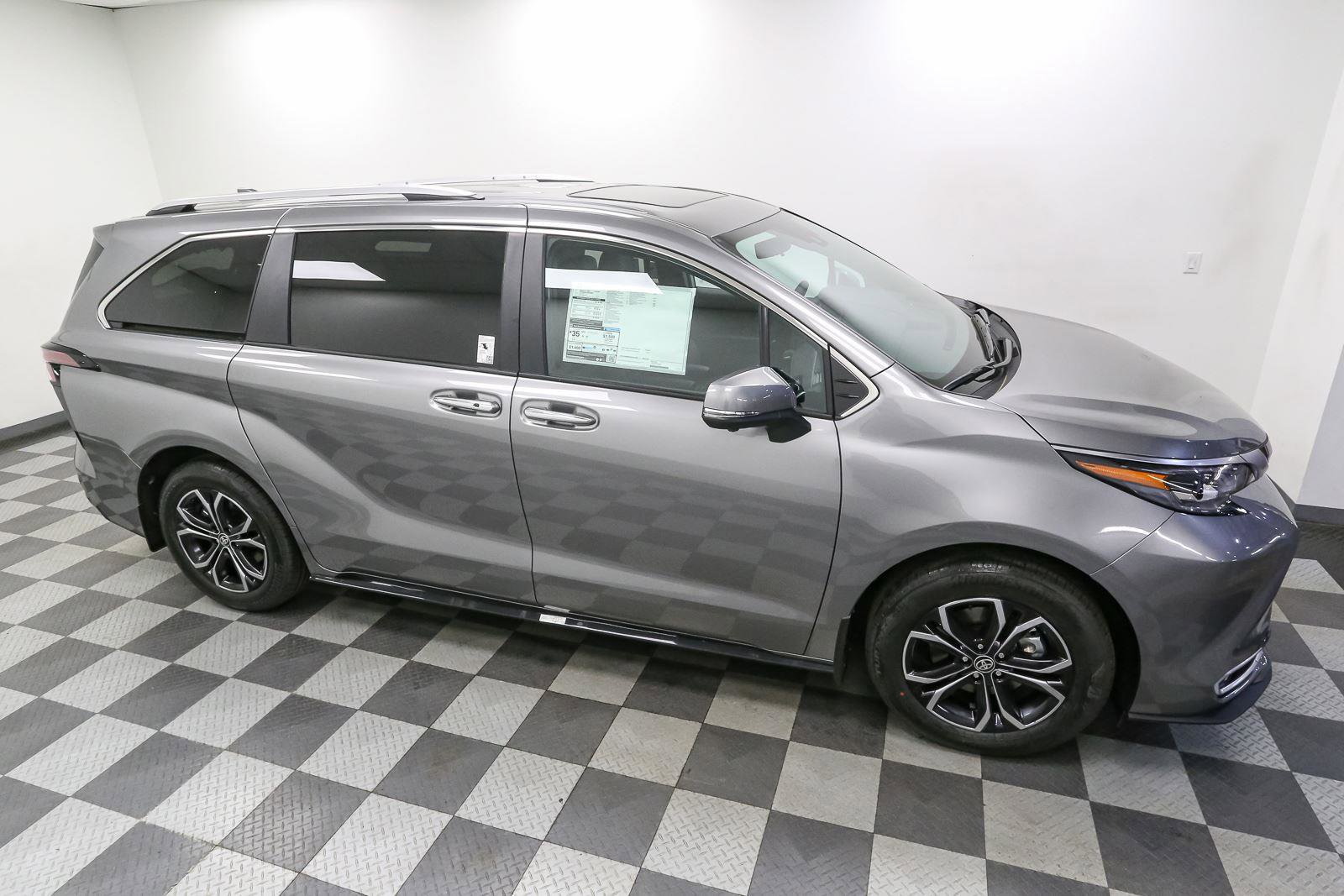 New 2026 Toyota Sienna Platinum AWD/4WD image 5