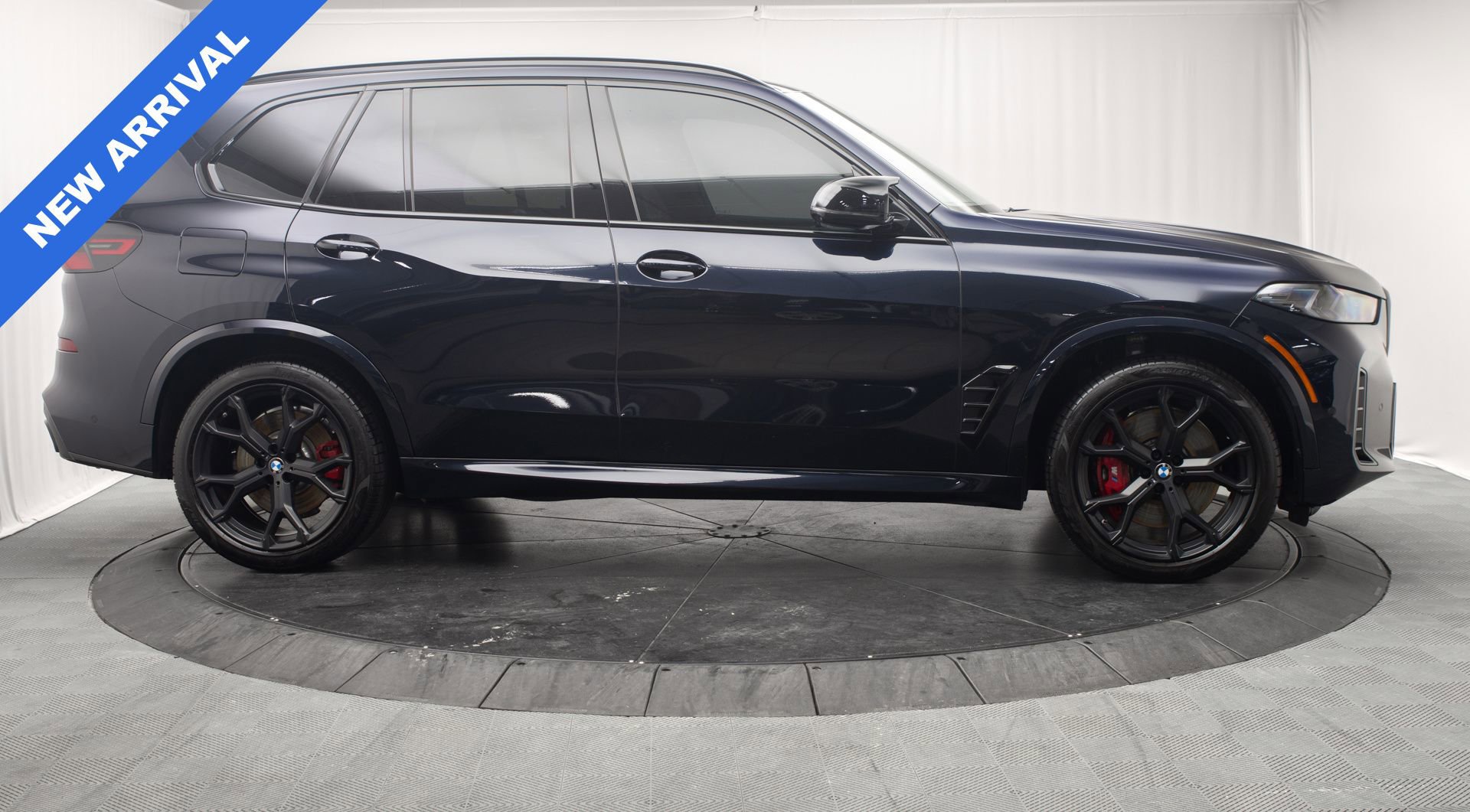 Used 2026 BMW X5 M60i AWD/4WD image 2