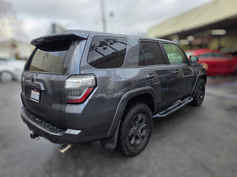 Used 2016 Toyota 4Runner SR5 image 7