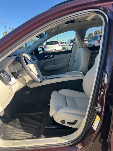 New 2026 Volvo XC60 B5 Ultra w/ Climate Package PRO image 17