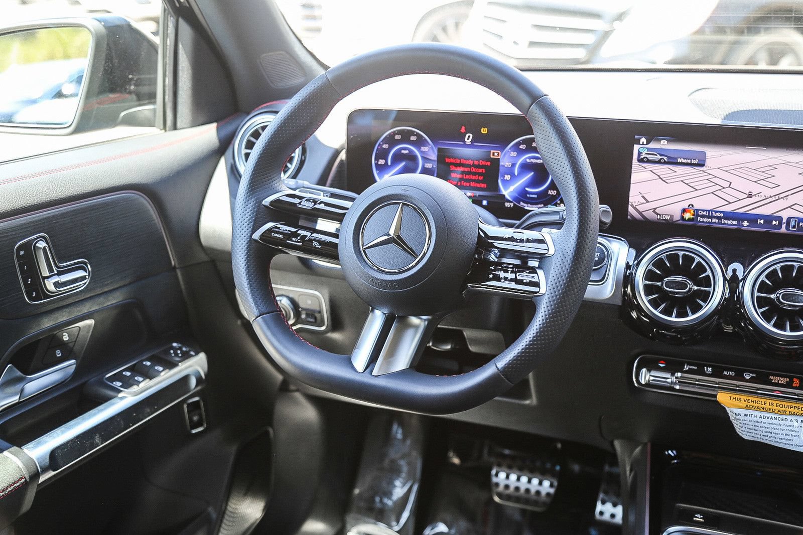 Used 2024 Mercedes-Benz EQB 300 4MATIC image 13