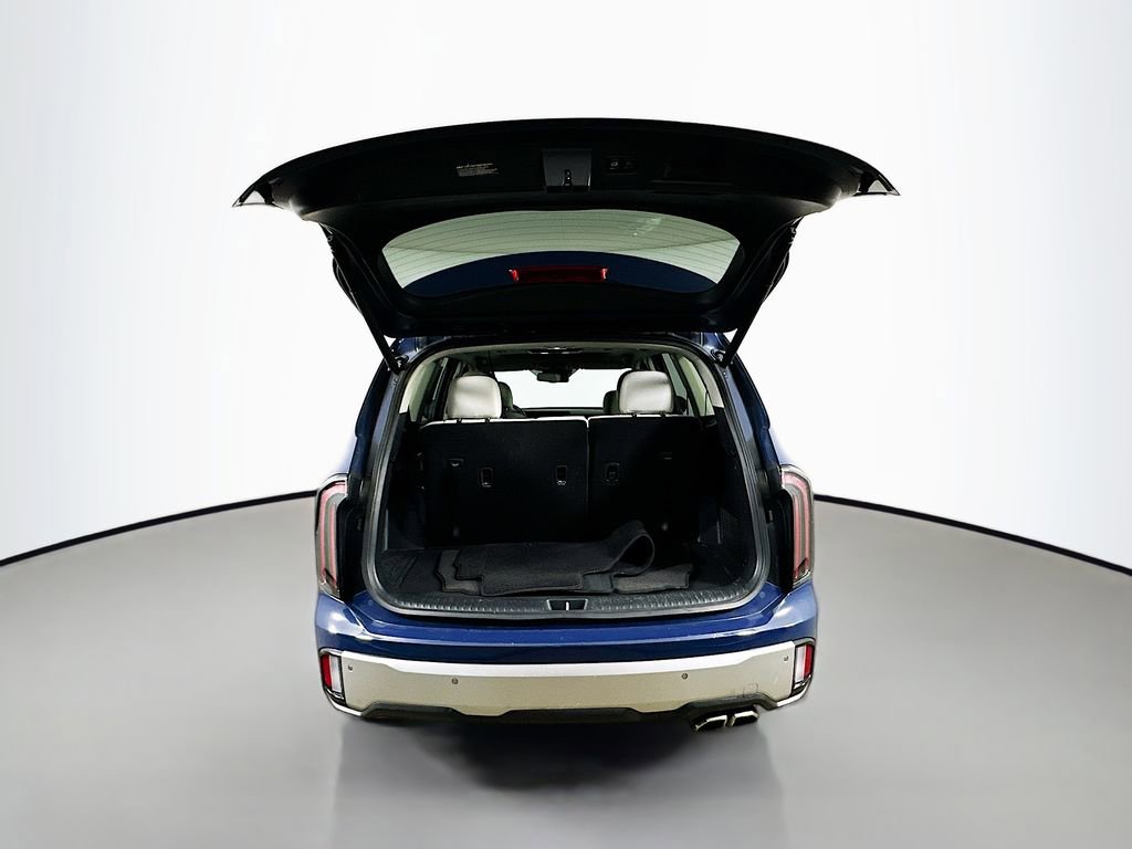 Used 2023 Kia Telluride EX w/ EX Captain's Chair Package image 36