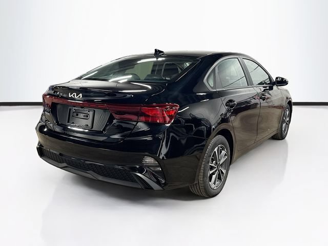 Used 2023 Kia Forte LXS w/ LXS Technology Package FWD image 7