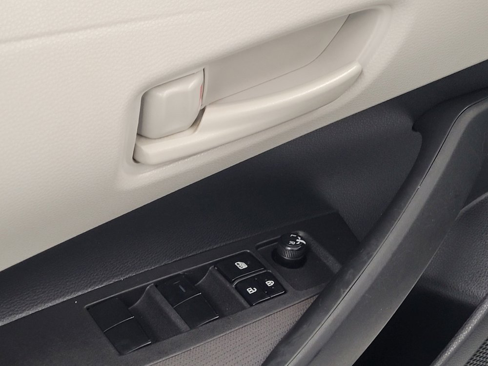 Used 2022 Toyota Corolla LE FWD image 27