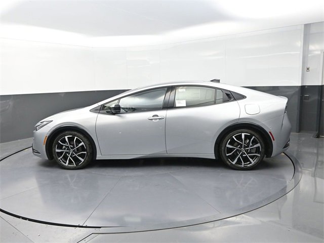New 2026 Toyota Prius Plug-In Hybrid image 4