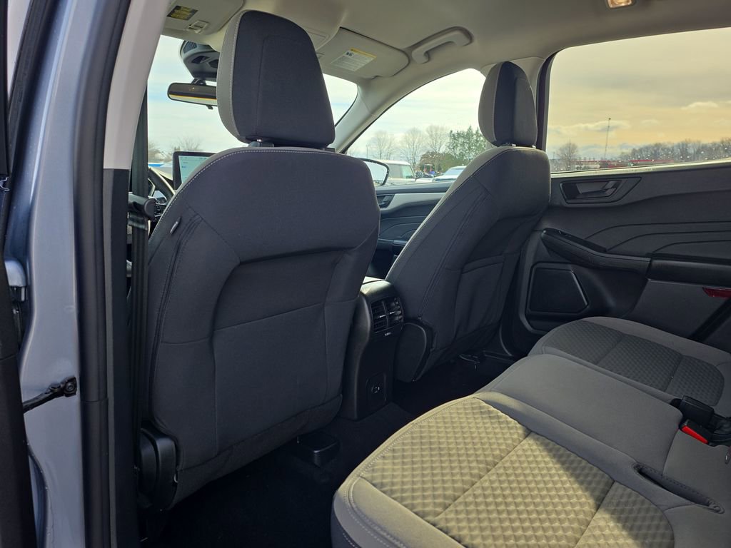 Used 2022 Ford Escape SE w/ Cold Weather Package image 29