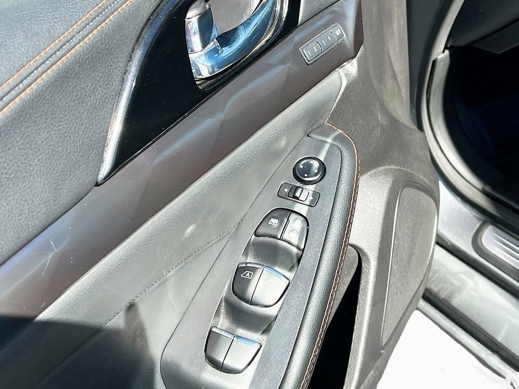 Used 2023 Nissan Maxima SR w/ Sport Mat Group image 18