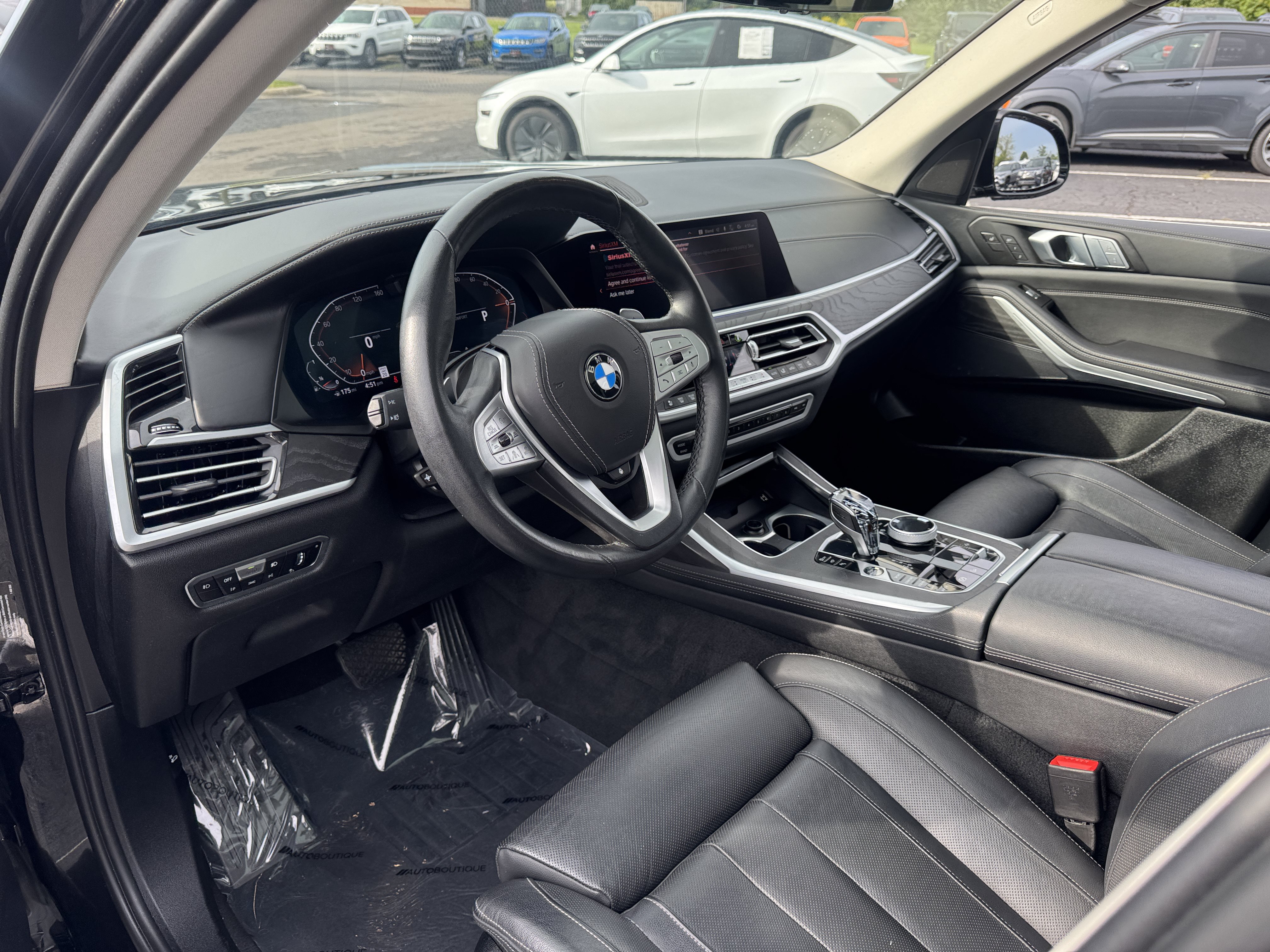 Used 2022 BMW X7 xDrive40i w/ Executive Package AWD/4WD image 9