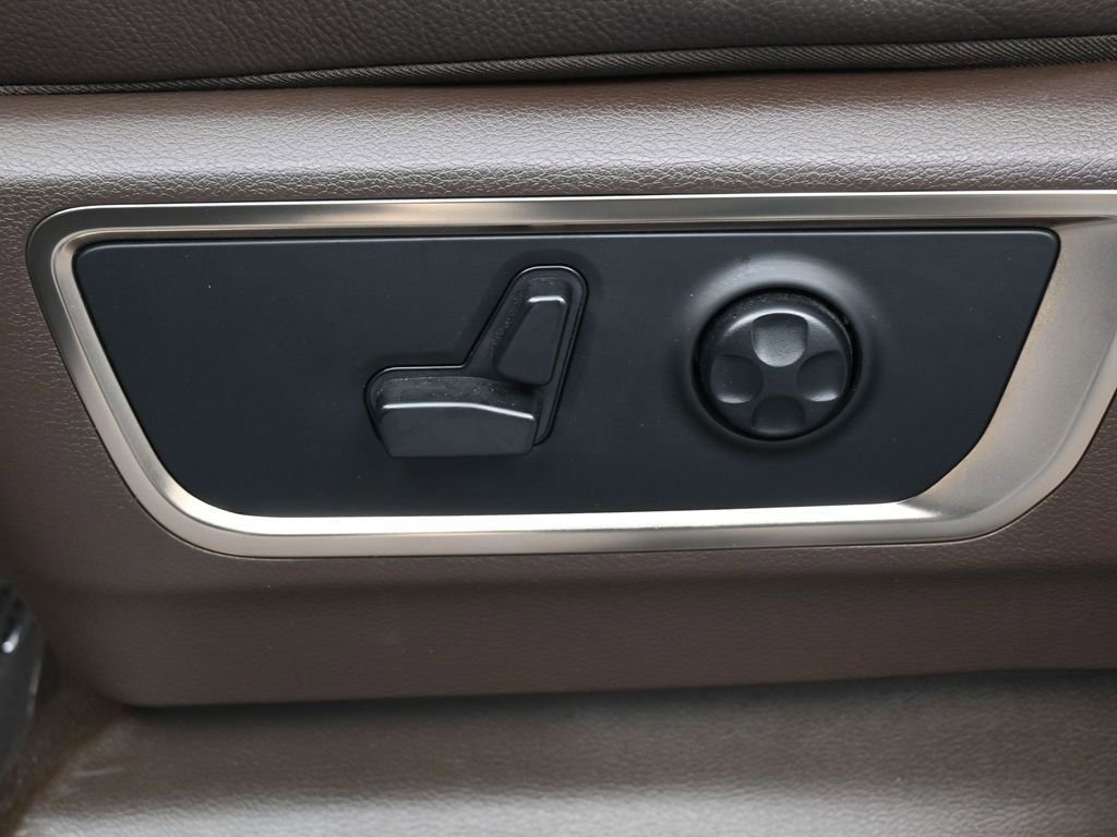 Used 2025 RAM 1500 Limited image 12