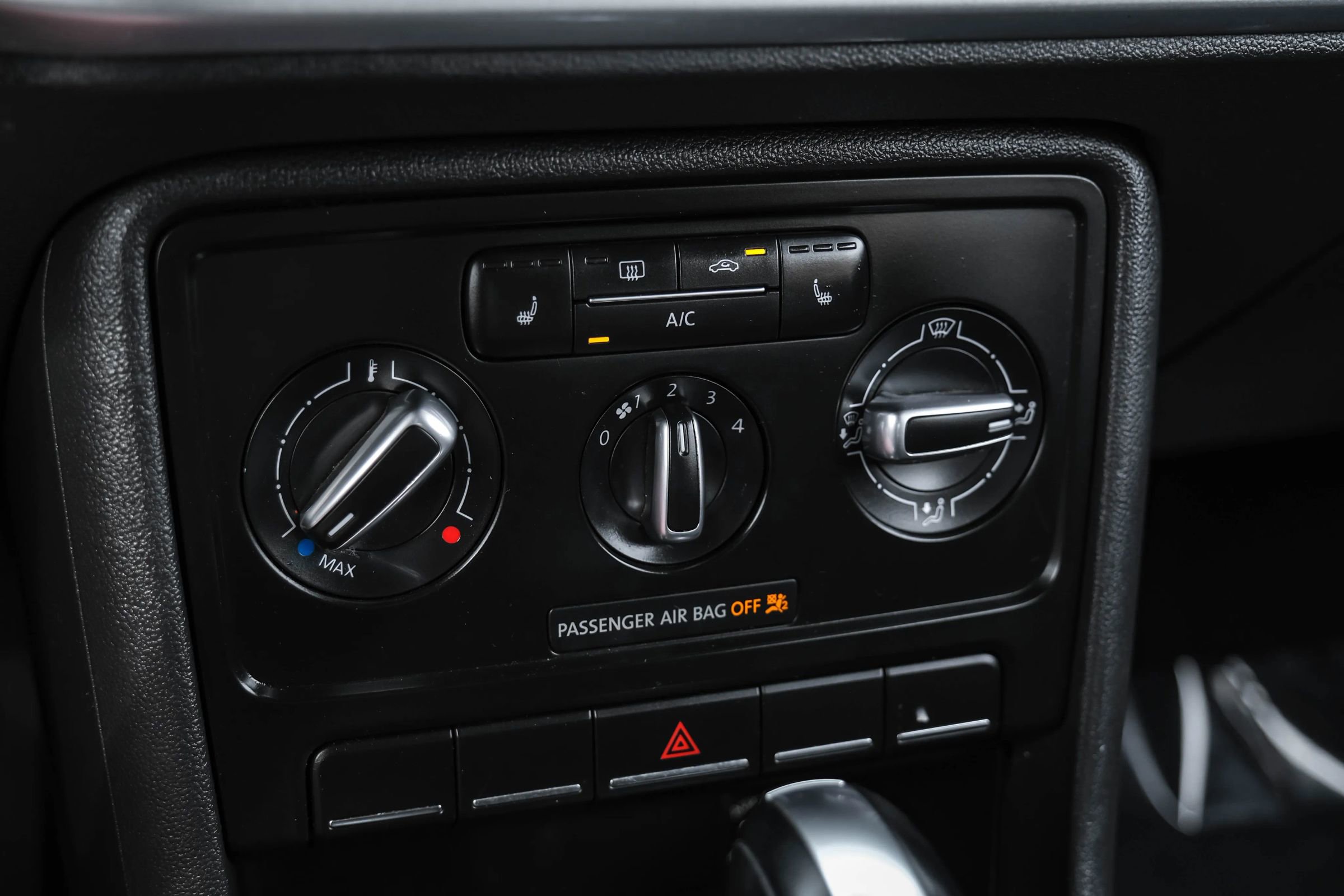 Used 2013 Volkswagen Beetle 2.5 image 20