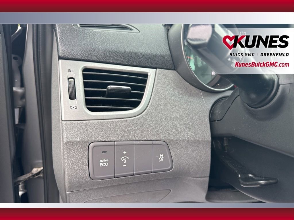 Used 2013 Hyundai Elantra GLS FWD image 21