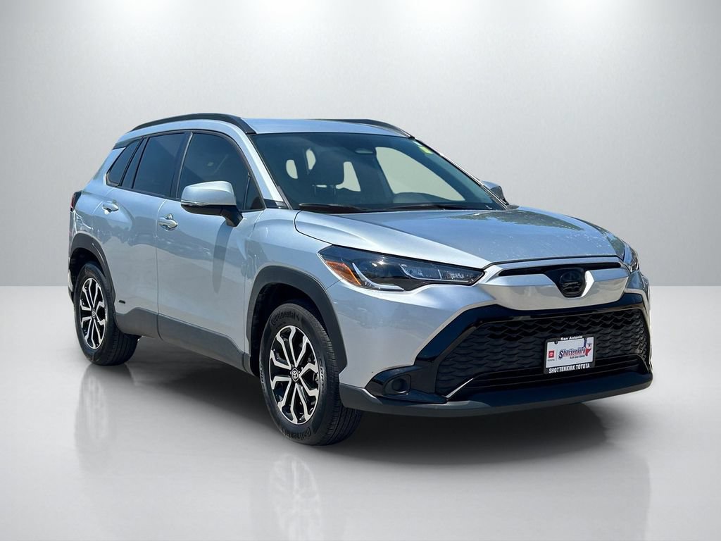 Used 2023 Toyota Corolla Cross AWD Hybrid image 3