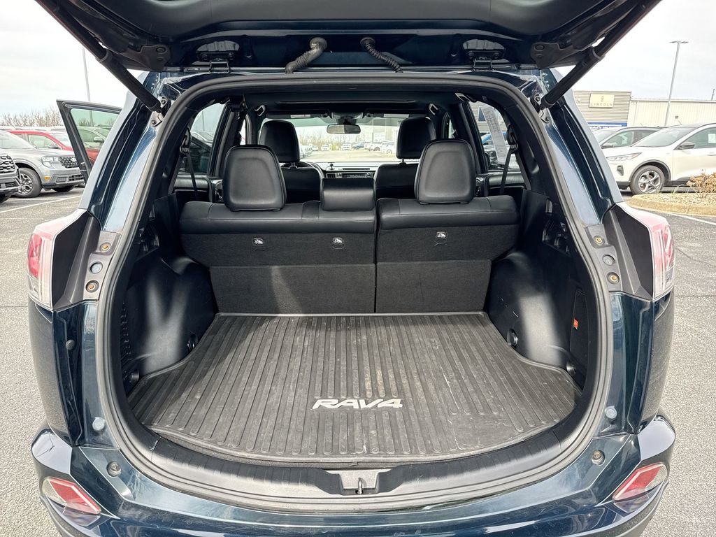 Used 2017 Toyota RAV4 SE w/ Advanced Technology Package image 25