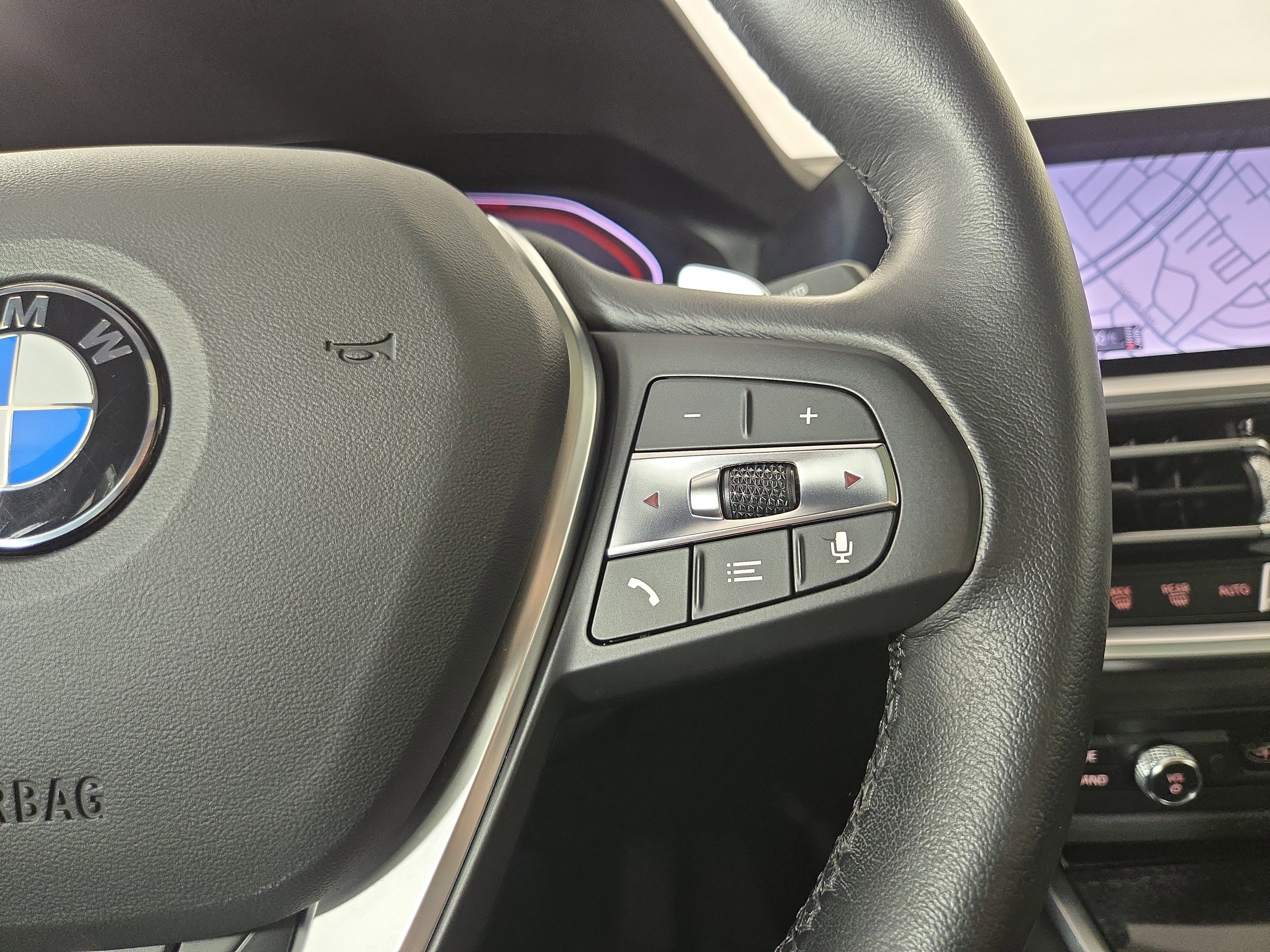 Used 2022 BMW 330i xDrive 330i xDrive w/ Convenience Package image 17