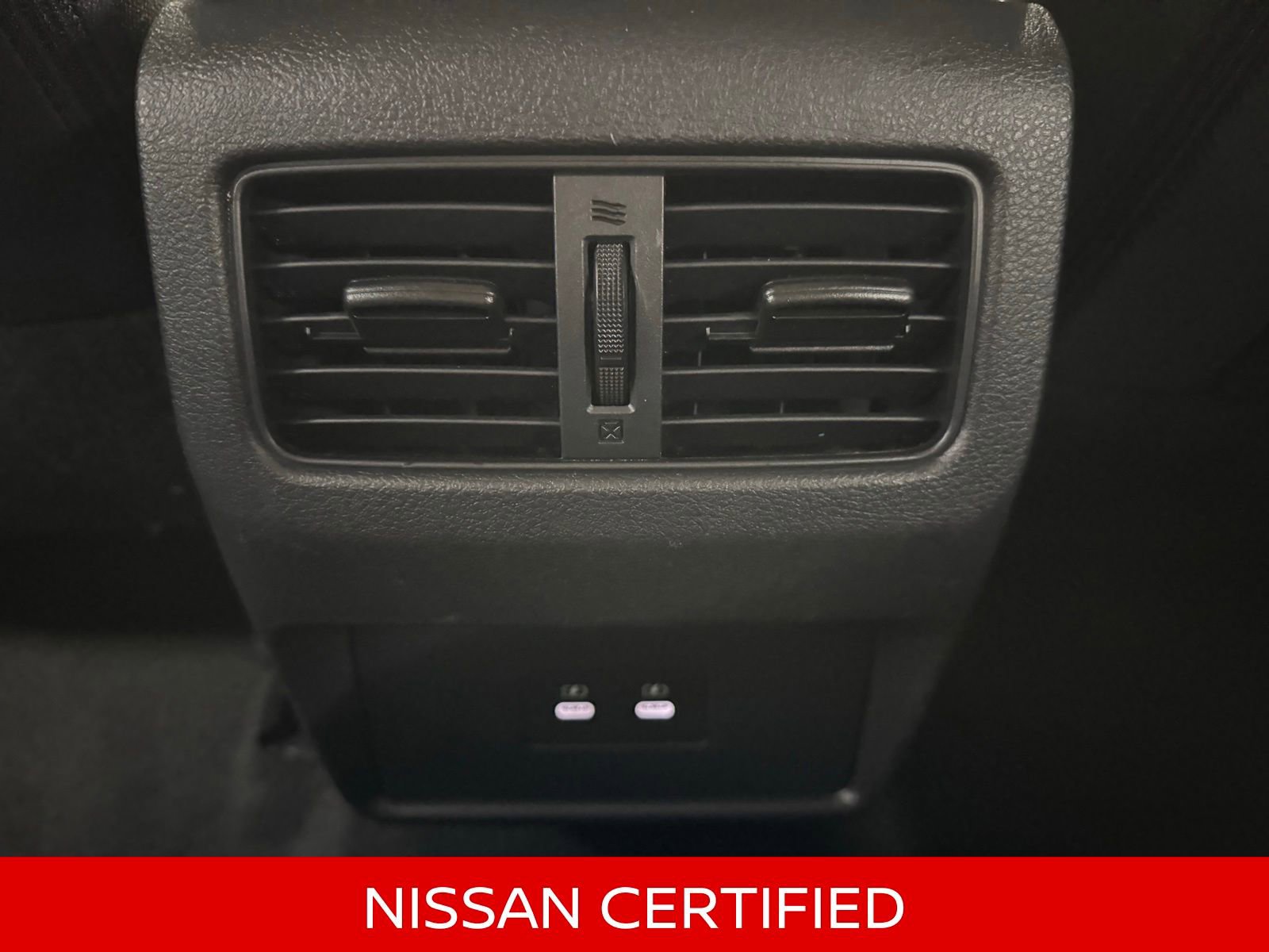 Certified 2025 Nissan Rogue SV image 37