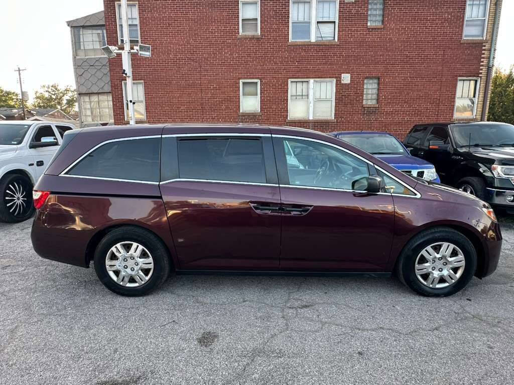 Used 2012 Honda Odyssey LX image 7