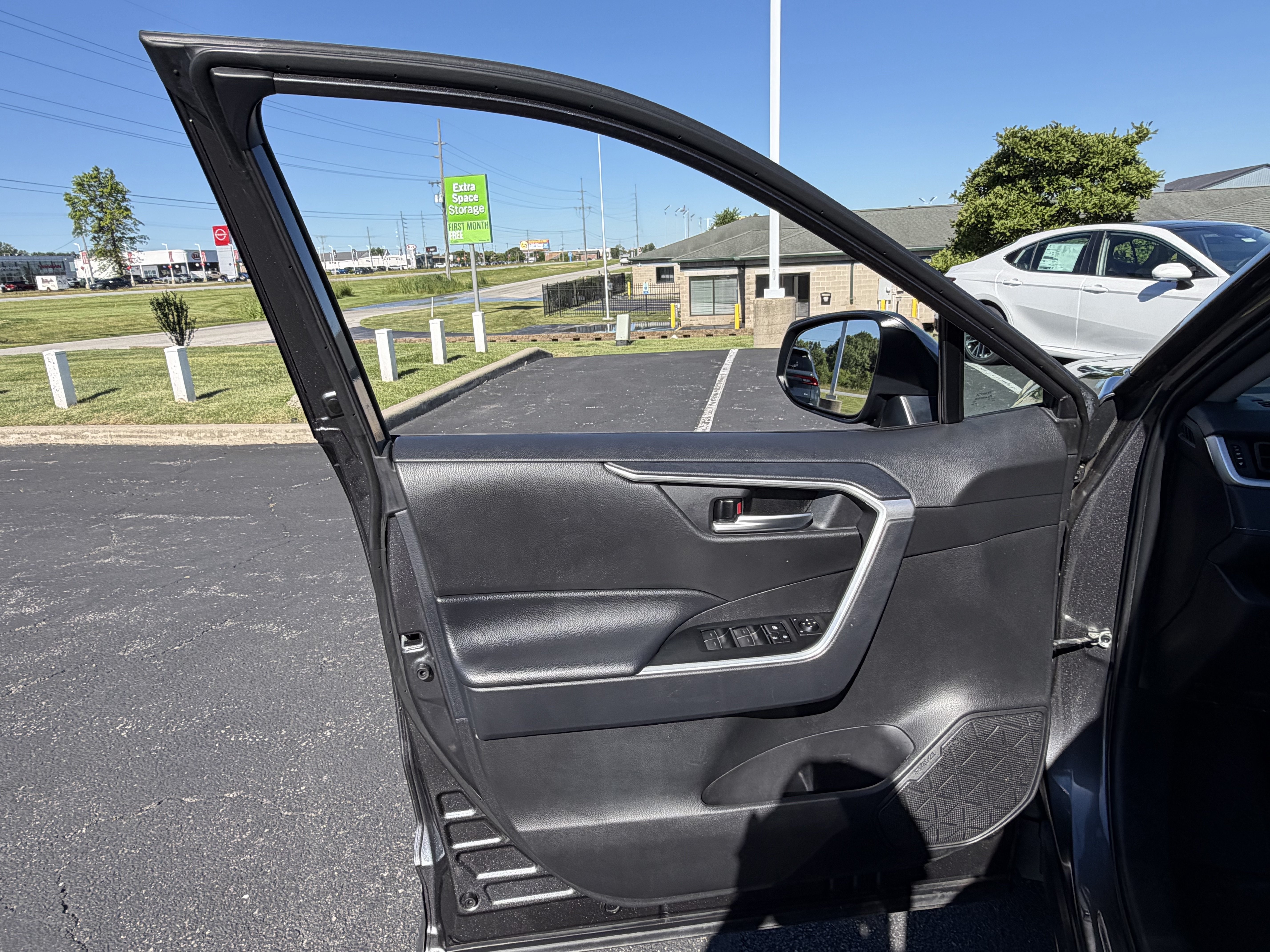 Certified 2025 Toyota RAV4 XLE AWD/4WD image 16