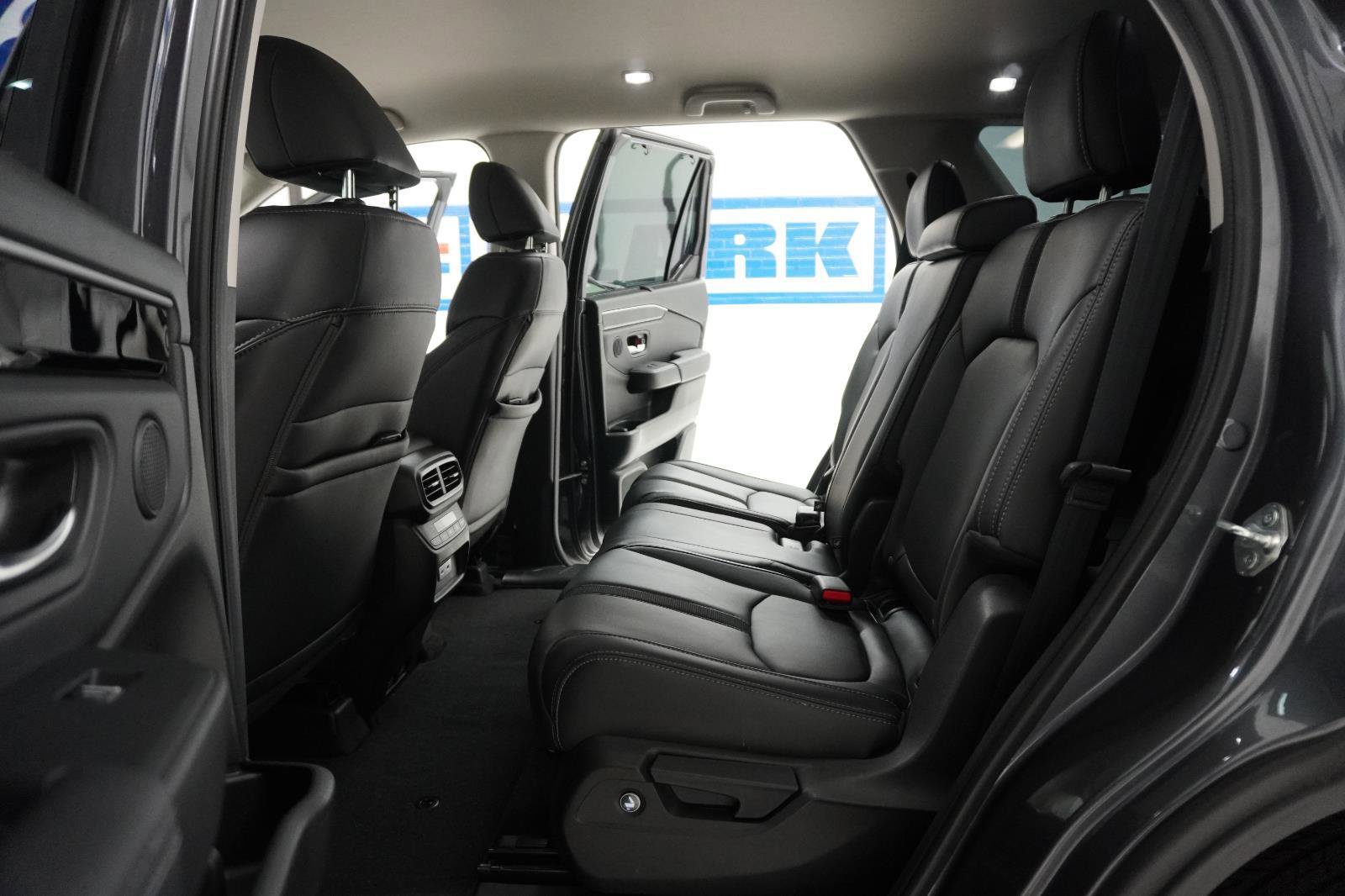 Used 2023 Honda Pilot EX-L image 35