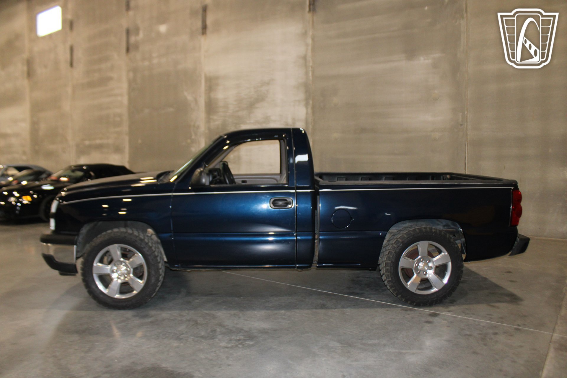 Used 2007 Chevrolet Silverado 1500 W/T RWD image 3