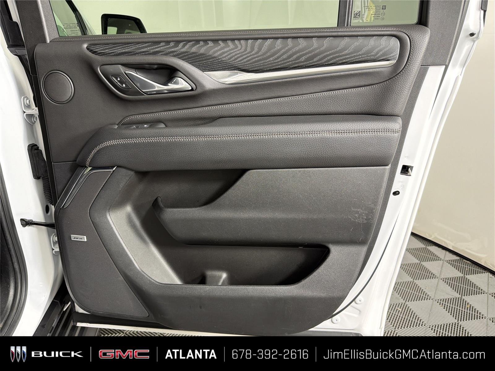 Used 2024 GMC Yukon XL Denali RWD image 14