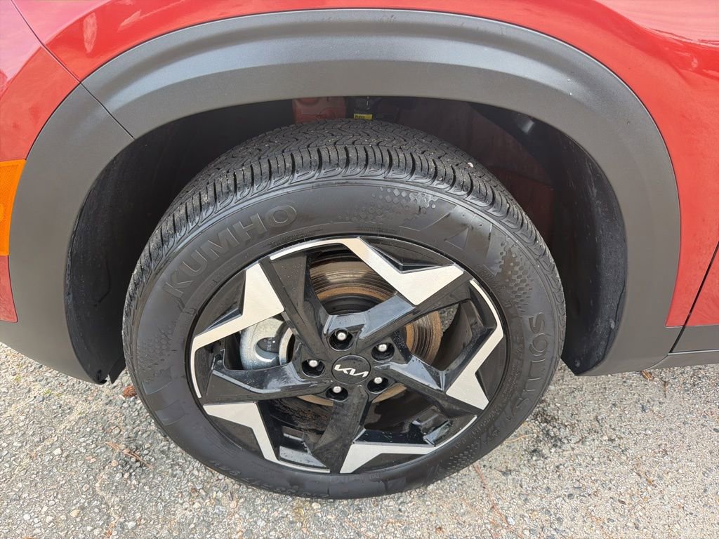 Certified 2025 Kia Seltos S AWD/4WD image 11